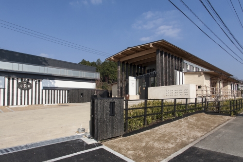 親会社、中九州クボタの敷地内にある「コメノパン玄氣家」。