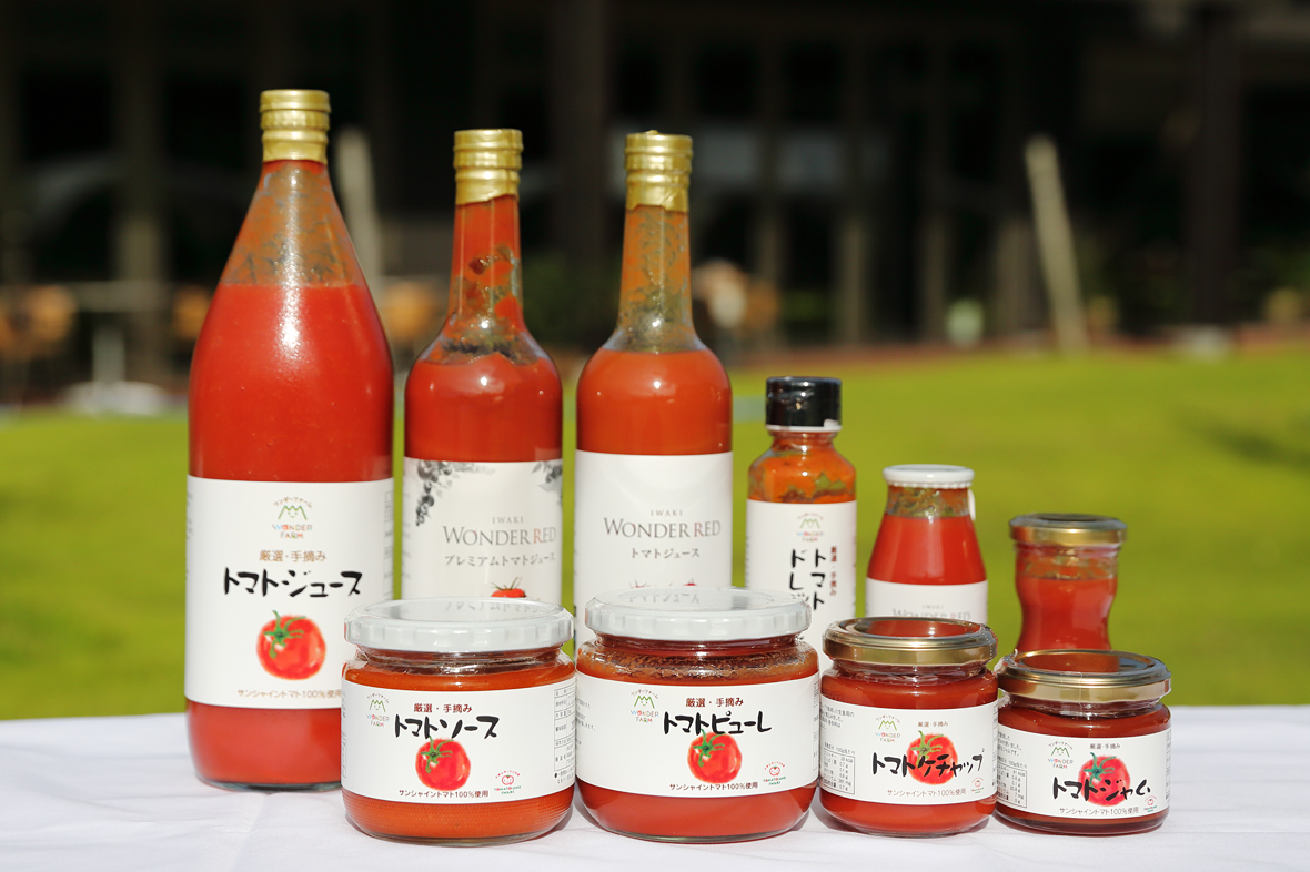 豊富な加工商品は、口の中にトマト畑が広がるような新鮮な風味が自慢。