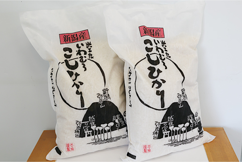 産直ショップ「メルカート」では、(有)米工房いわむろのコシヒカリや(株)藤田牧場のモッツァレラチーズなど、オリジナルの加工商品を販売中。